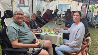 Mitglieder und Gäste unseres Sommerfestes