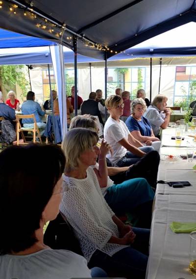 Mitglieder und Gäste unseres Sommerfestes