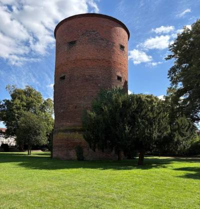 Burgturm im Burgarten in Salzwedel