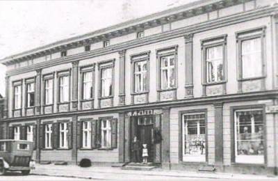 Wohn- und Geschäftshaus Petzel, Foto um 1910