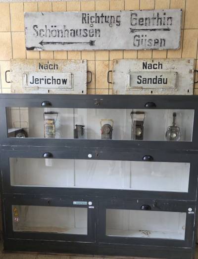alte Relikte aus der Eisenbahnzeit