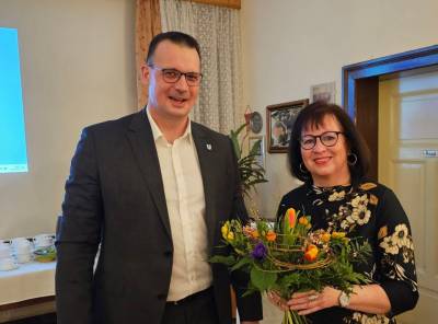 v.l. 1. Beigeordneter des Landkreises Jerichower Land gratuliert zum Vereinsjubiläum