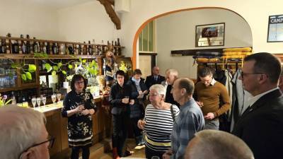 Ansprache und Sektempfang