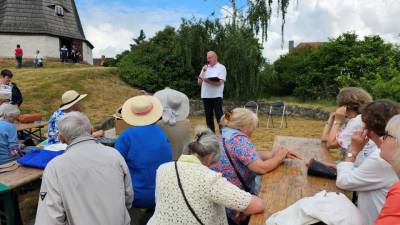 Lutz Sehmisch trug eine Geschichte vor.