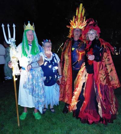 Künstler der Schlossfesttheatergruppe Gieboldehausen

@Foto: Schlossfesttheatergruppe