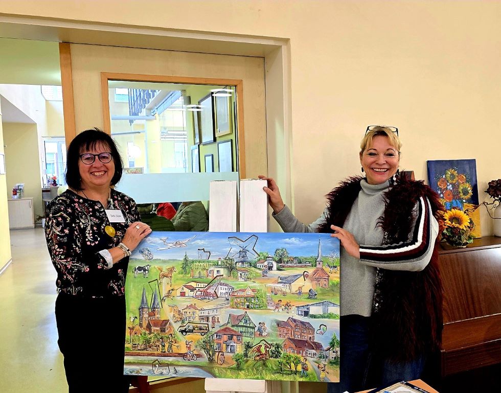v.l. Vereinsvorsitzende Yvette Below, Künstlerin Rieke Schmieder